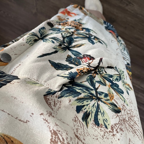 Sleeveless Floral Hooded Vest NWOT - Picture 7 of 7